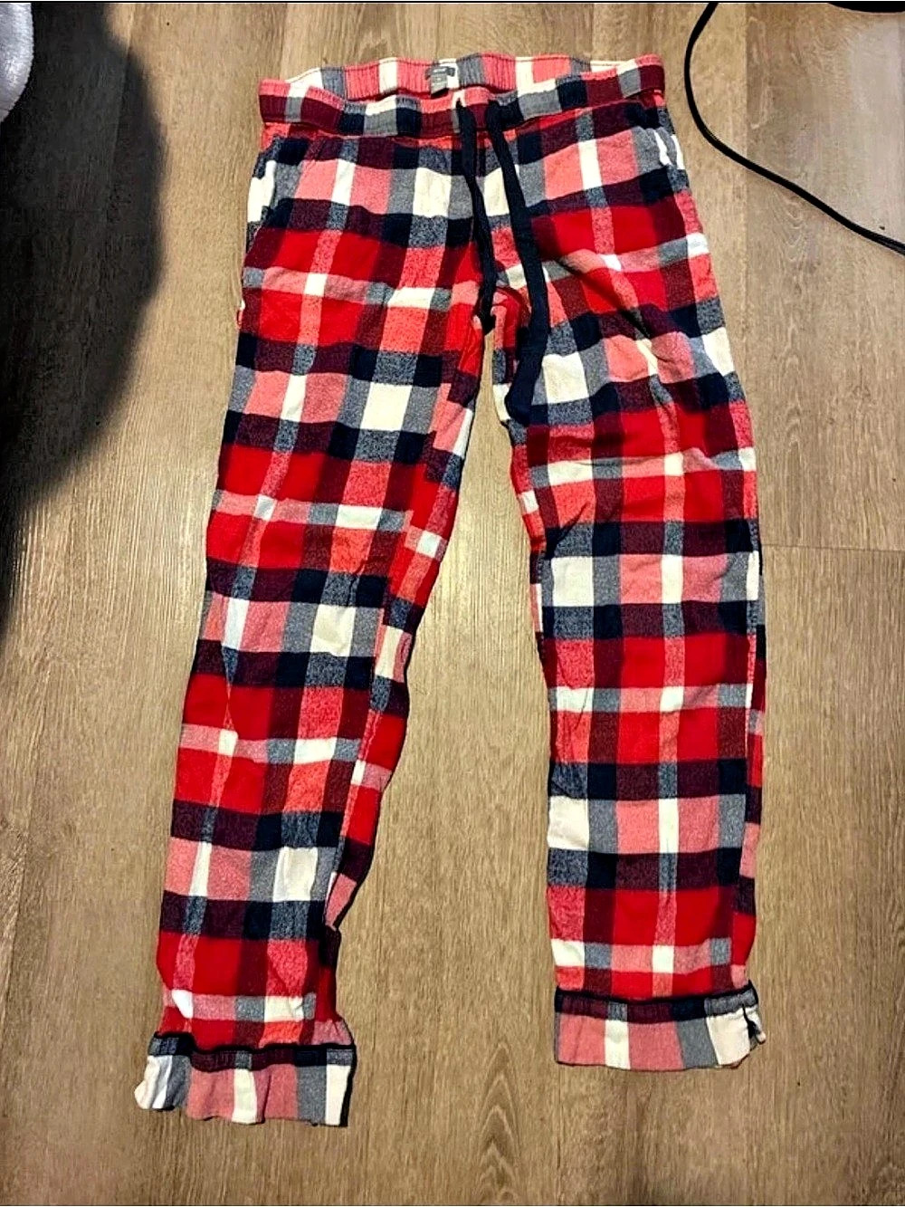 Aerie Plaid Jogger Pants in Red & Blue